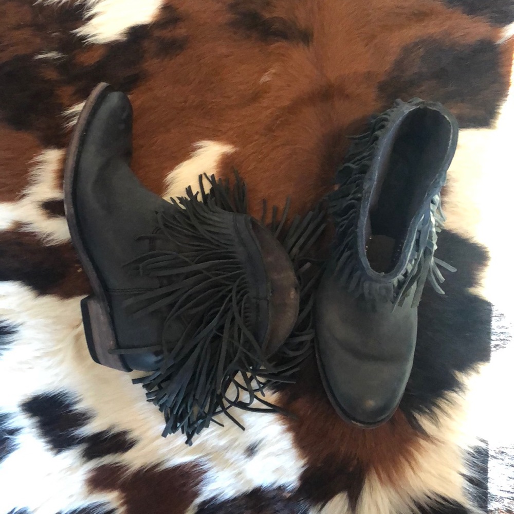 Liberty Black Boots Short Fringe Booties